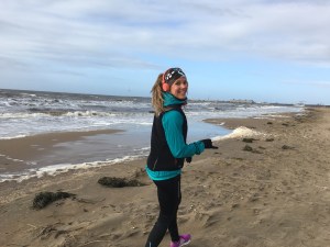 Visserligen ingen backlöpning, men löpning på stranden gör mig lika glad ändå.