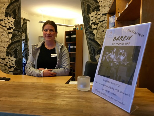 Nathalie hälsar oss välkomna